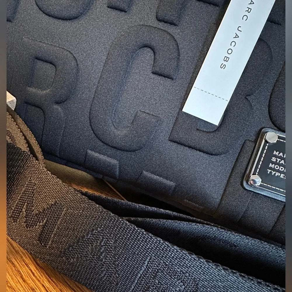 NWT! NEW! Marc Jacobs Jumbo Logo Contrast Embossed Laptop Bag with Logo strap